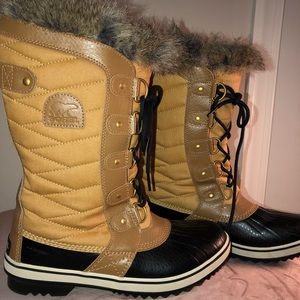 Sorel water proof boots